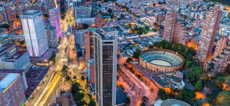 Bogotá celebra sus 488 años con una fiesta cultural que une música, teatro y tradición